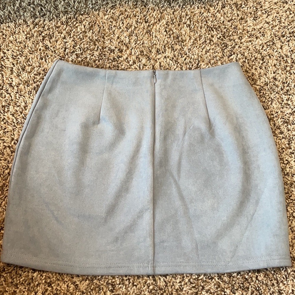 Blue mini skirt - Picture 2 of 3
